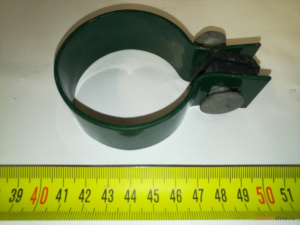 Хомут металлический конечный для столба круглого сечения 60мм (RAL6005)